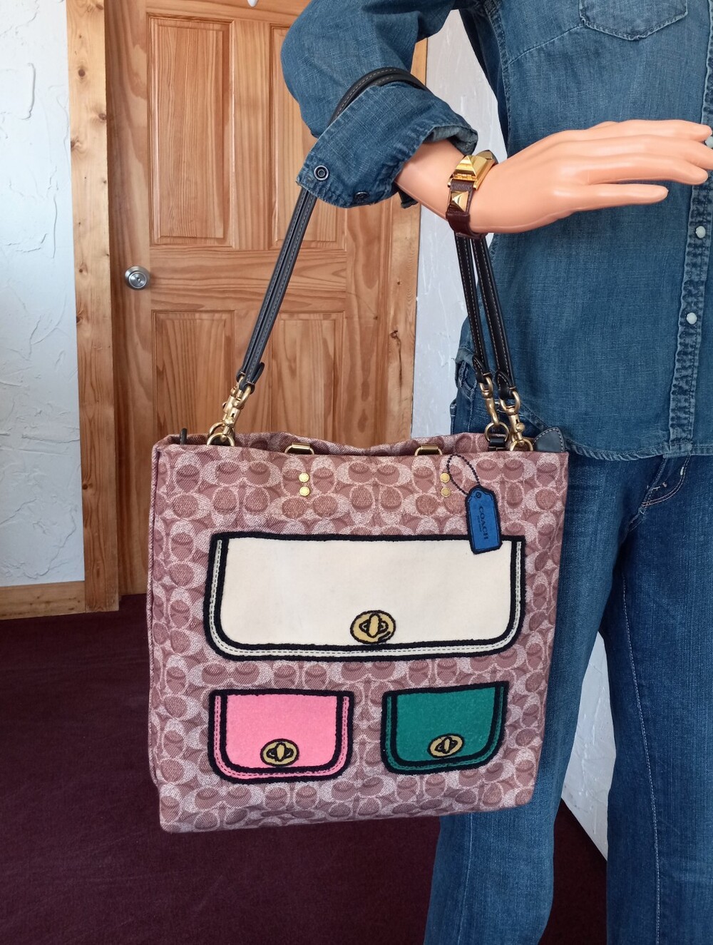 Coach Rogue Tote, Signature Canvas With Trompe L'oeil Print, Forever Collection - Picture 16 of 16